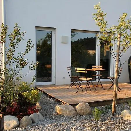 Apartmany Hluboka Nad Vltavou S Vyhledem Na Zamek מראה חיצוני תמונה